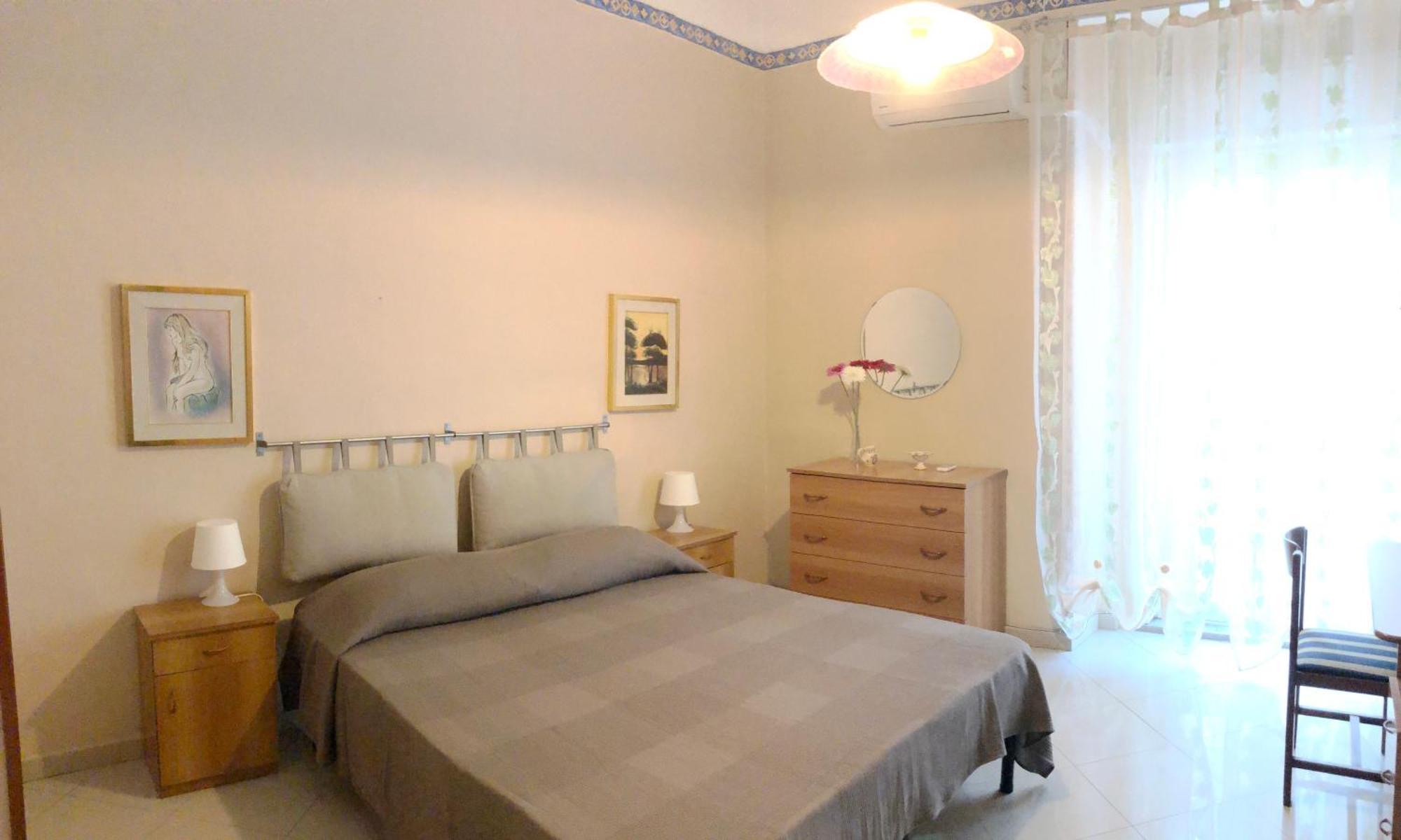 Apartment For 2 In Catania, B&B Le Voci Del Mercato Luaran gambar